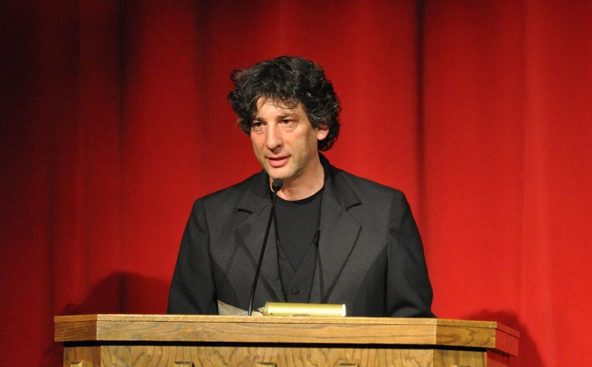 Neil Gaiman, otro famoso escritor anti tecnología moderna